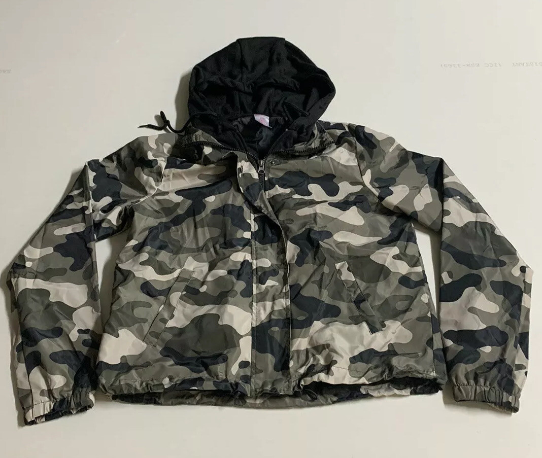 No Boundaries Black & Camo Camouflage Windbreaker Hoodie S