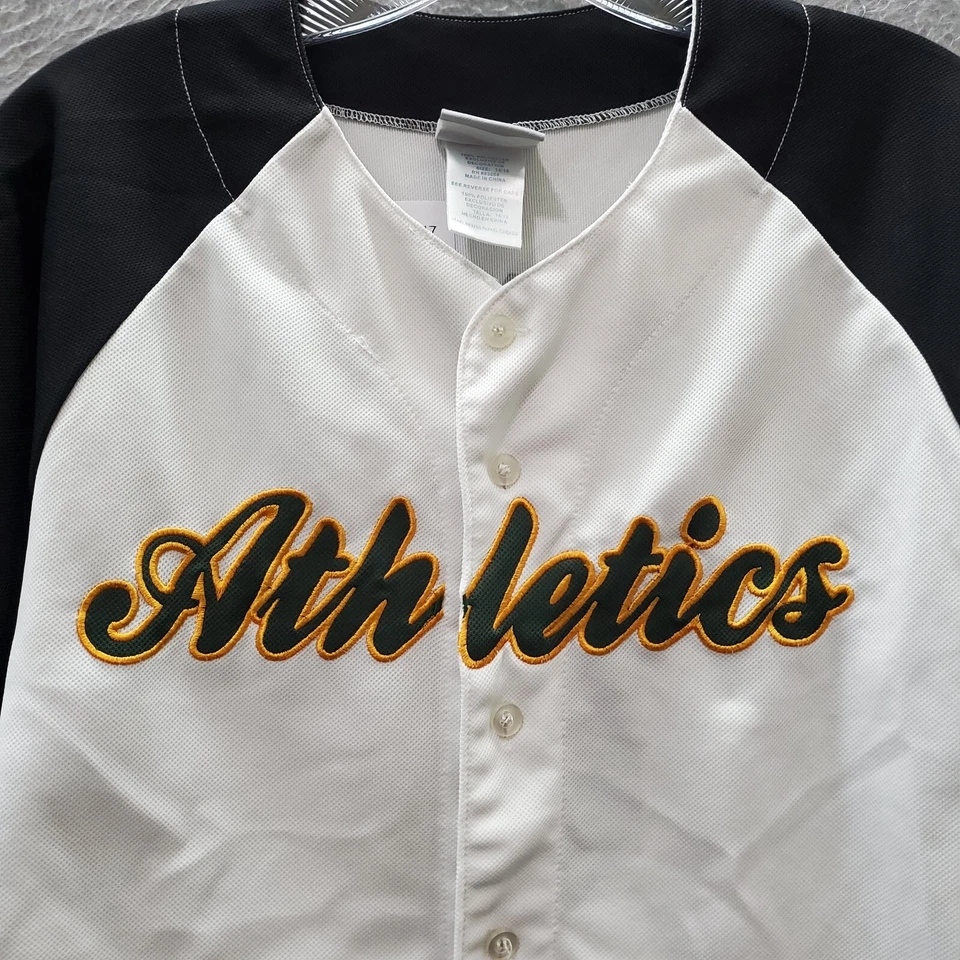 Oakland Athletics Boys Jersey 14/16 White Logo Kurt Suzuki 8 Embroidered - Image 2 of 4