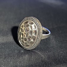 Vintage 925A Sterling Silver Size 9 Oval Hammered Ring Thailand Modernist Style