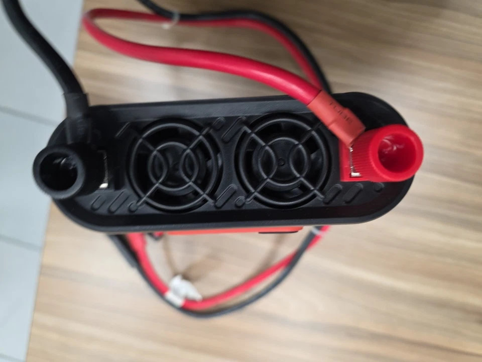 BLACK+DECKER 800Watt Power Inverter - PI800BB NEW UNUSED SEALED FREE SHIPPING  - Image 3 of 4