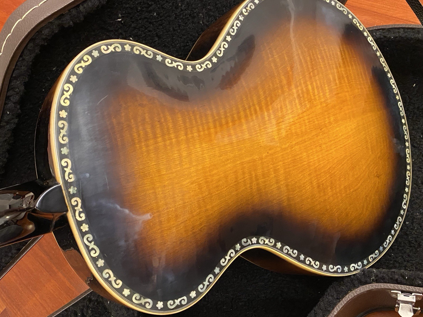 Chitarra Archtop Antonio Tsai originale con custodia rigida. Condizioni Ottime. foto 4
