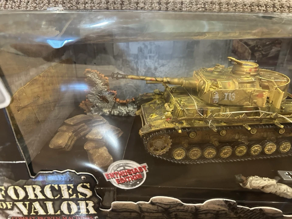 Unimax Forces of Valor 1:32 German Panzer IV Ausf G, Kursk 1943, No. 80014 - Image 3 of 4