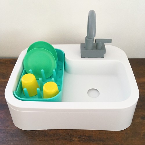 Lovevery Super Sustainable Sink + Plates Cups (Clean & Complete)