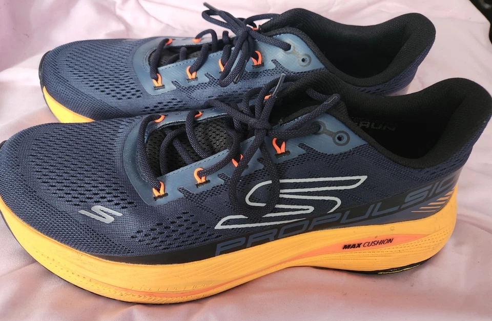 Skechers Max Cushioning Propulsion 220509 Pizarra Correr 10.5 Para Hombre*ENVÍO RÁPIDO* Foto 2 de 4
