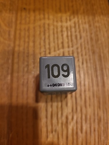 RELAIS 109 STROMVERSORGUNG ARBEITSSTROM 1J0906381A