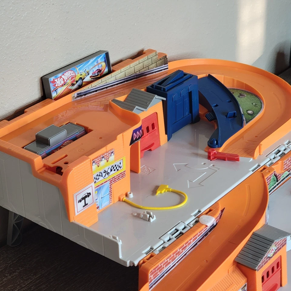 Hot Wheels Sto N Go Service Station Center Playset DMW90 2015 Mattel Car Wash - Image 3 of 4