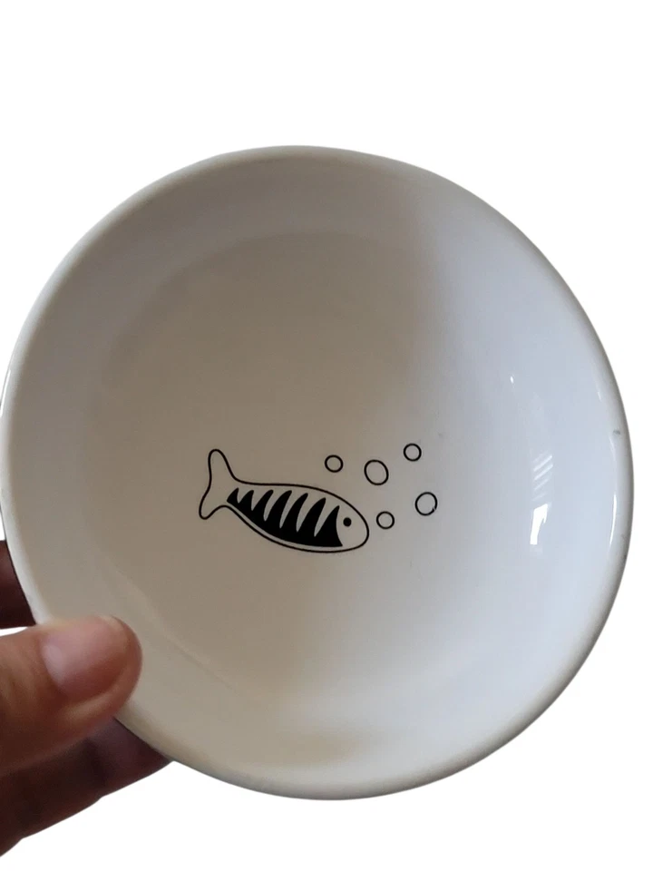 WHISKER CITY BLACK CERAMIC CAT BOWL WHITE FISH  5 in x 2 in E4 - Image 3 of 4