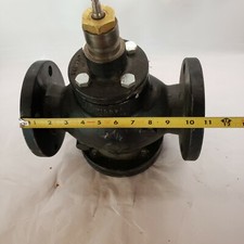 Siemens 599-05990 2-1/2" 2-way N/C Bronze Valve, Flanged