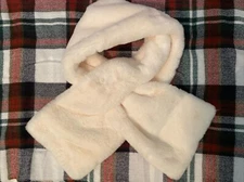 NWT APPARIS Bambi Plush Faux Fur Scarf Ivory Pull Through