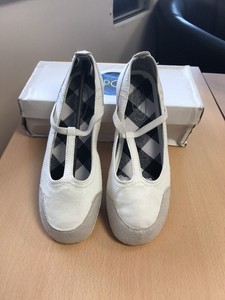 ladies slip on trainers size 5