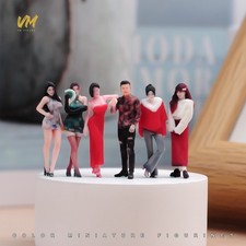 Miniature Figure Scene Props 1/64 Street Men & Women Diorama Resin Sculpt Model