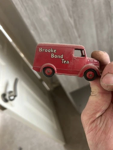 Dinky 455 Brooke Bond Trojan Van 1957 vintage diecast toy car