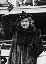 Mary Pickford arrives in England on the Normandie 1930s Historic Old Photo