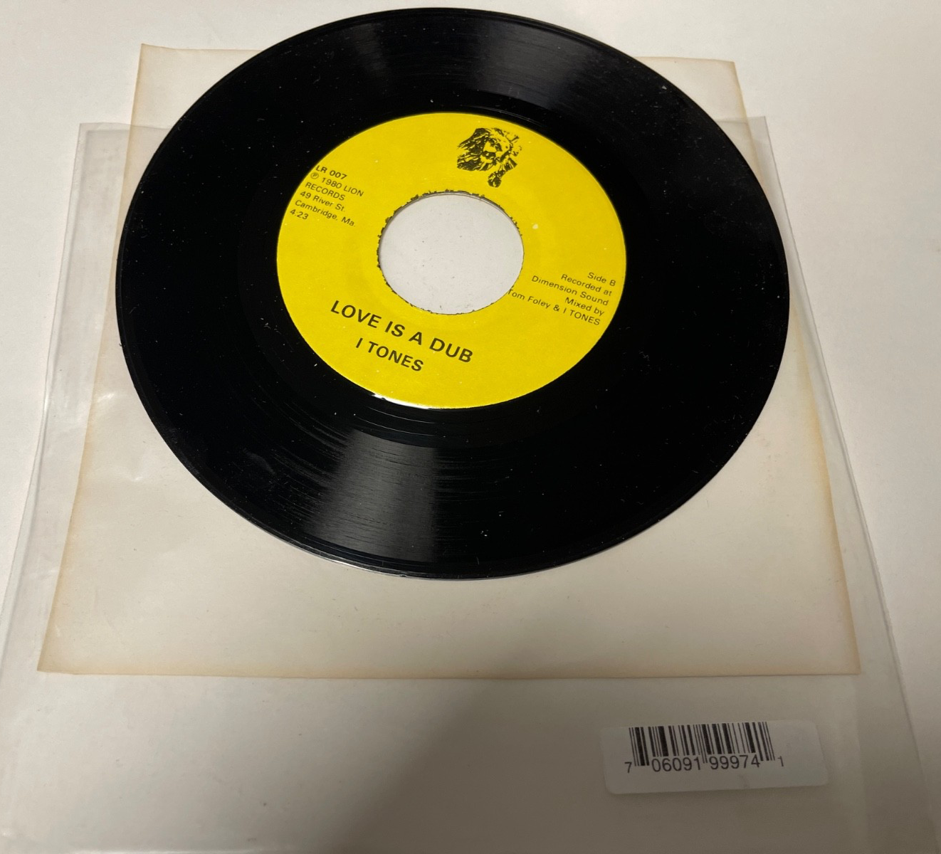 I Tones Love Is a Pleasure/Love Is a Dub (Vinyl) 7"" Single