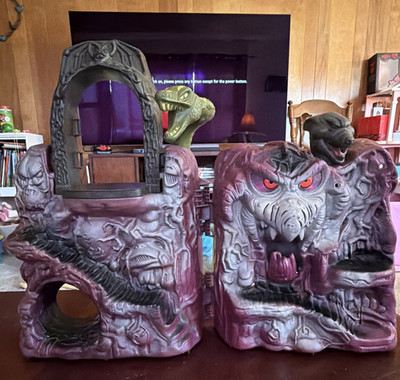 Vintage Masters of the Universe Snake Mountain Complete. Microphone Works