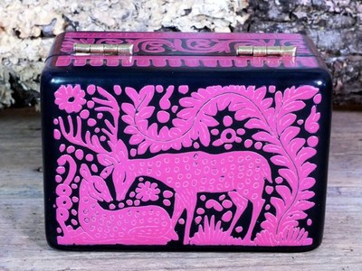 Lacquer Box Family of Deer Black & Pink Wood Handmade Olinalá Mexico Folk Art Sm