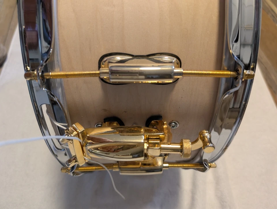 Custom Snare Drum 14 x 6.5 with Case - Image 4 of 4