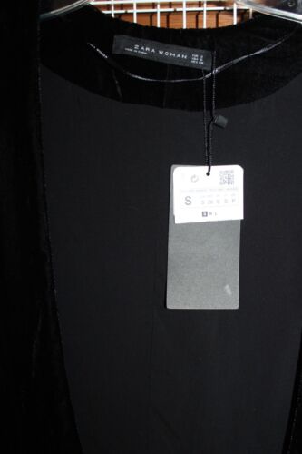 NUEVO CON ETIQUETAS Chaleco drapeado de terciopelo negro ZARA MUJER para mujer Talla PEQUEÑO ¡Ideal para las fiestas! - Imagen 4 de 12