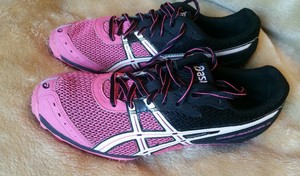 asics womens track shoes