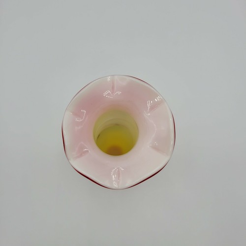 Vtg Chinese Dalian Glass Company ‘Snowflakes’ Vase Crimped Ruffled Top - Picture 7 of 11