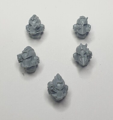 Alpha Legion Headhunter Helmets x30 bits 40K