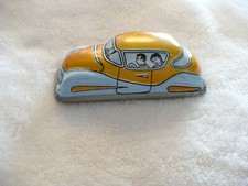 LM- VINTAGE WIND UP METAL CAR  16740  REAL NICE 