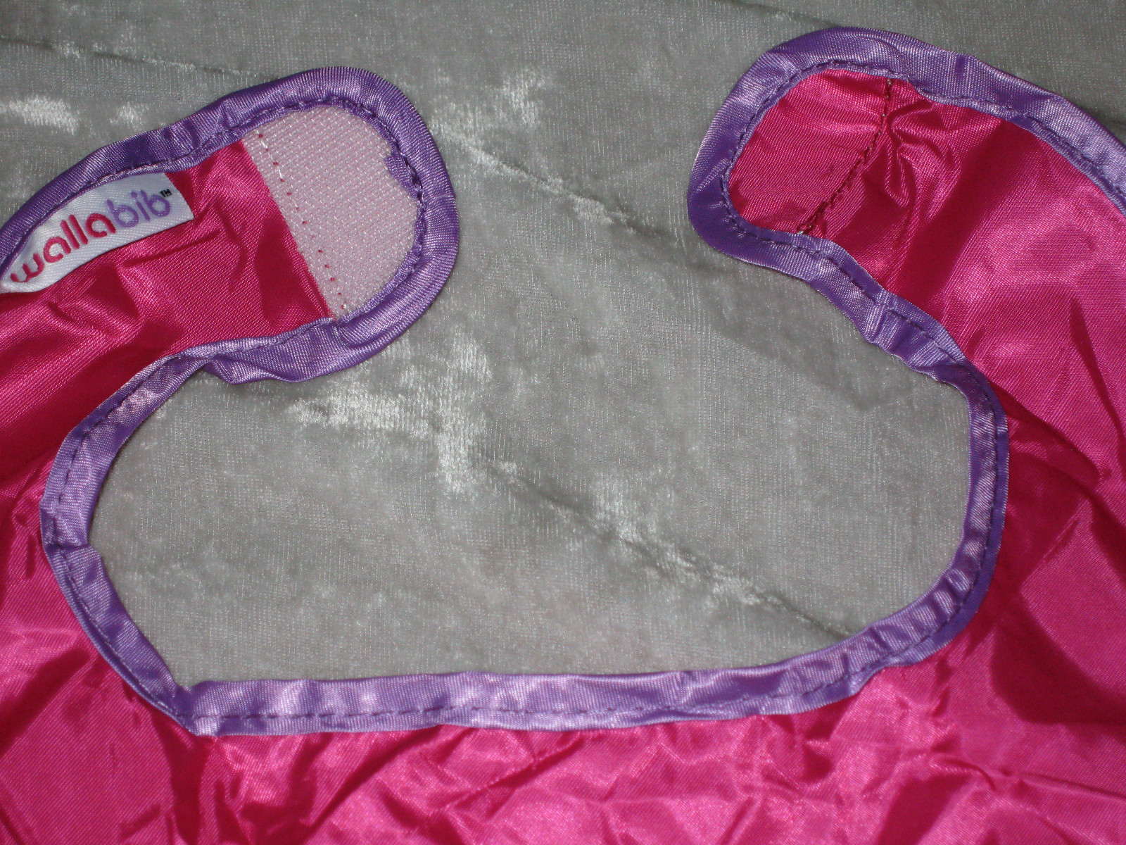 Pink Travel Reusable Bib Kangaroo Pocket Water Filled Rattle Baby Play Feed NEW!