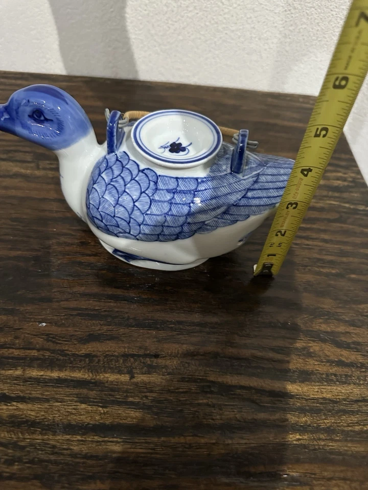 VTG Hand Painted Chinoiserie Tea Pot Duck Shaped Blue White Handle Porcelain - Image 3 of 4