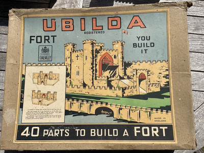 Vintage Boxed Chad Valley Ubilda Tinplate Fort