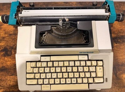 Smith Corona Coronamatic 2200 Electric Typewriter 1970s Working w/ Case
