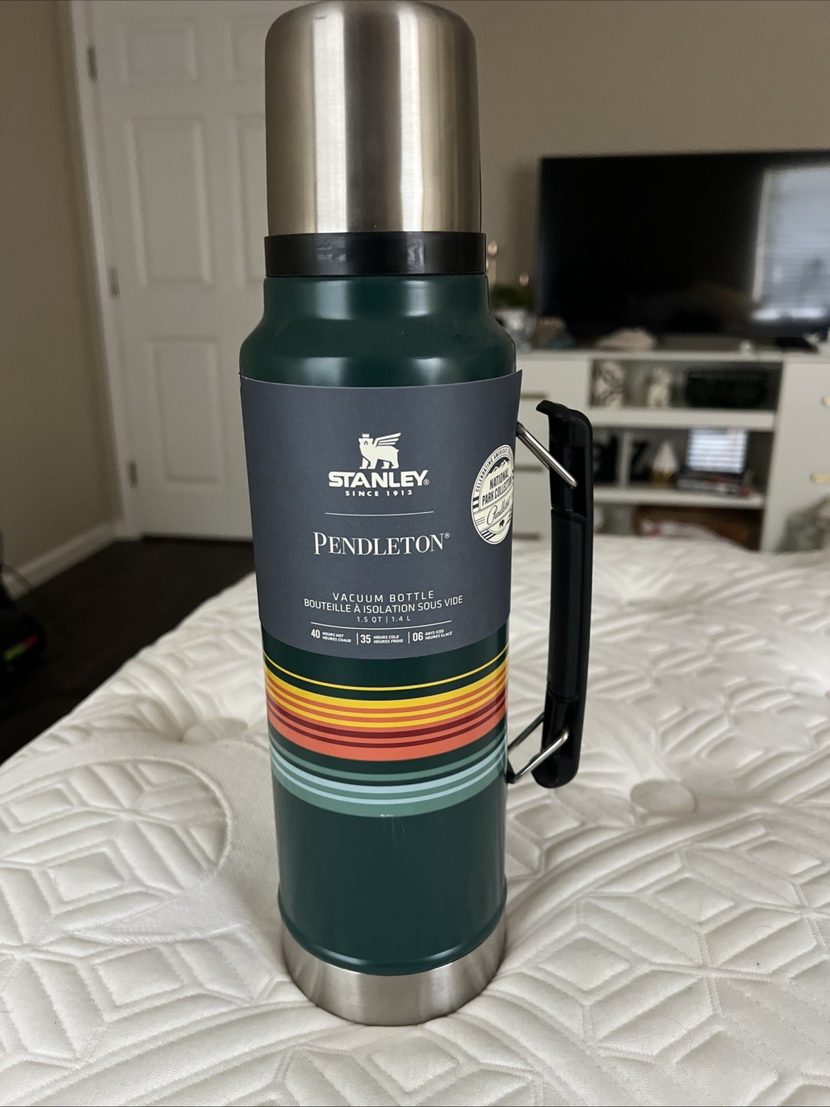 National Parks Vacuum Bottle Green Camping 1.5 Qt