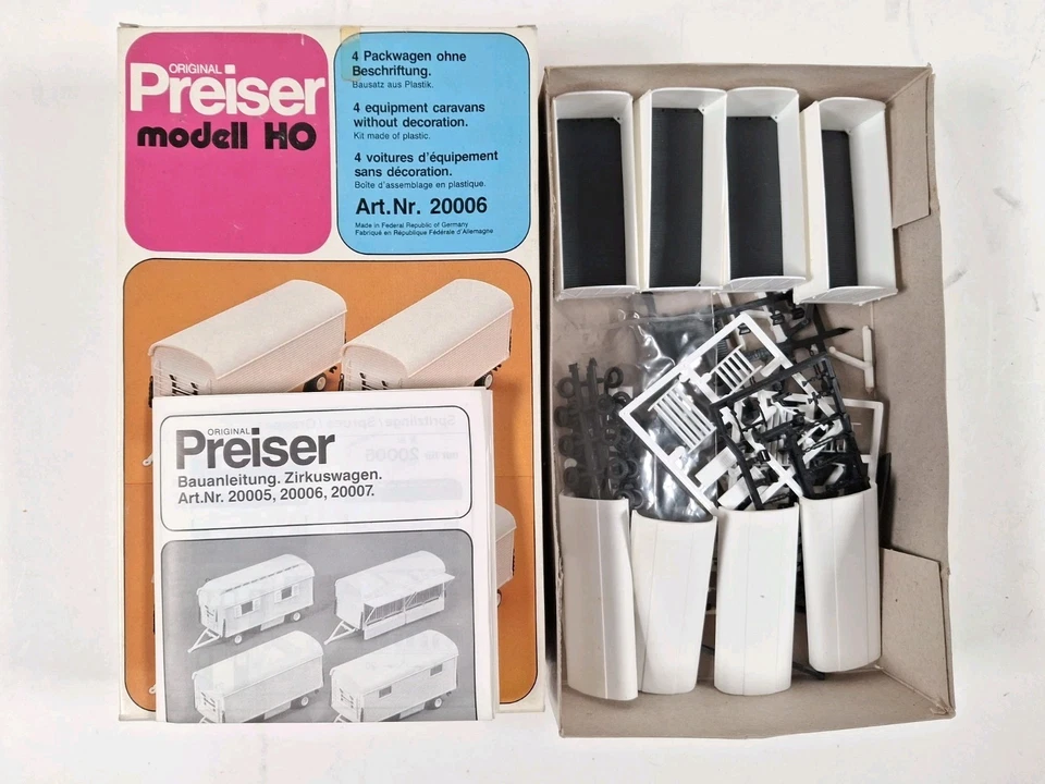 PREISER Zirkus Krone/Knie Konvolut 1:87 Bausätze Packwagen Cassa Toiletten   - Bild 2 von 4