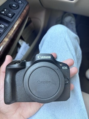 Canon EOS R100 ボディ Canon EOS R100 Mirrorless Camera Body Only