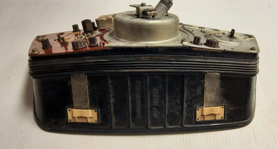 1987 Mercedes-Benz 300D Dash Instrument Cluster 87 001 050 - Imagem 3 de 4