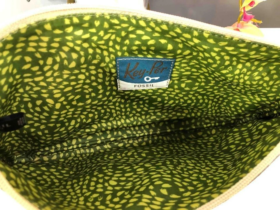 Bolsa grande con cremallera/bolso de maquillaje cosmético FOSSIL Key Per City charol marrón Foto 4 de 4