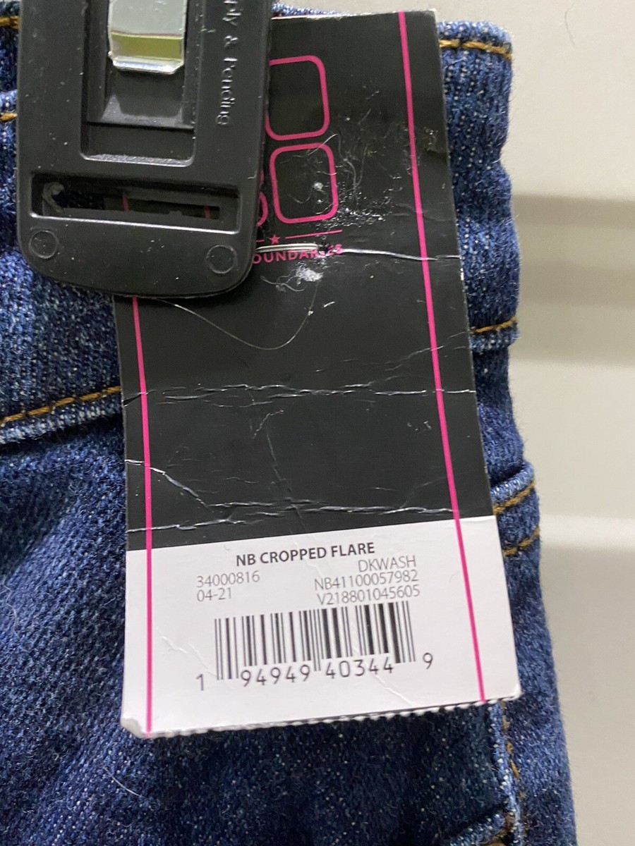 NEW!NO BOUNDARIES High Rise Crop Flare Jeans. Size Juniors 7