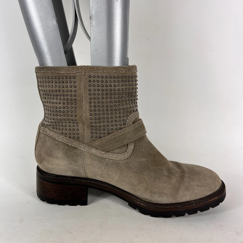 Coach Gates Mujer Talla 7.5 Gris Taupe Gamuza Bronce Tachuelas Botines Moto Foto 3 de 4