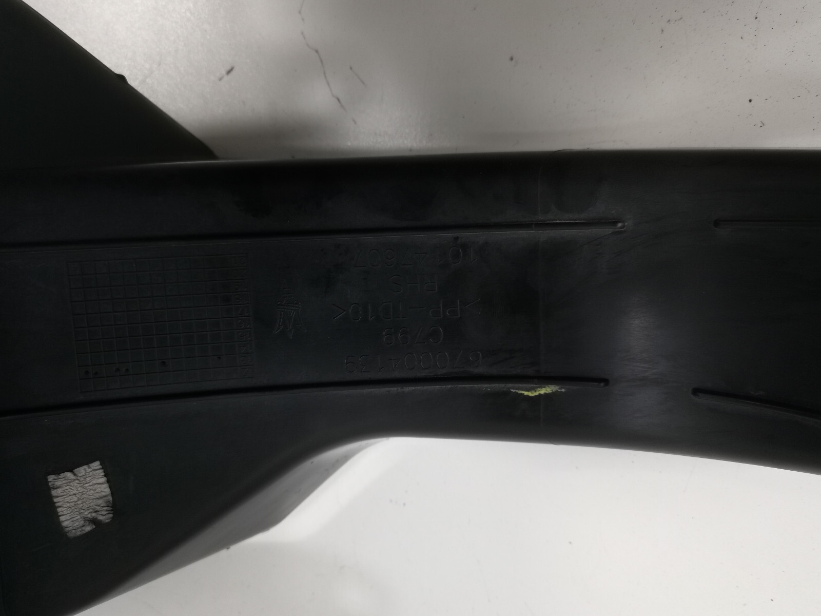 13- MASERATI GHIBLI S INTERCOOLER COWL P/N 670004139 O/S/F M157 FRONT RIGHT