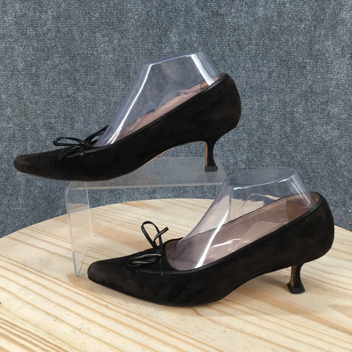 Manolo Blahnik Women's Suede Heels for sale | eBay Manolo Blahnik Women's Suede Heels for sale | eBay