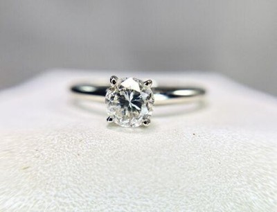 14 Karat Weißgold natürlicher runder Brillant Diamant Solitär Verlobungsring