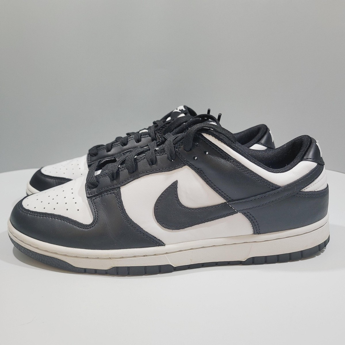 Nike Dunk Low Retro Shoes Mens Size 11 Black White Panda  display picture 2