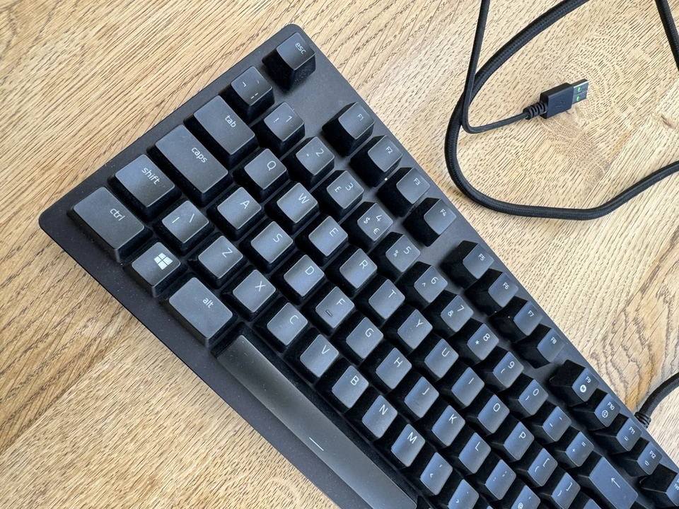 Razer Huntsman Elite Opto-Mechanical Gaming Keyboard - Purple Switch - UK Layout - Image 3 of 4