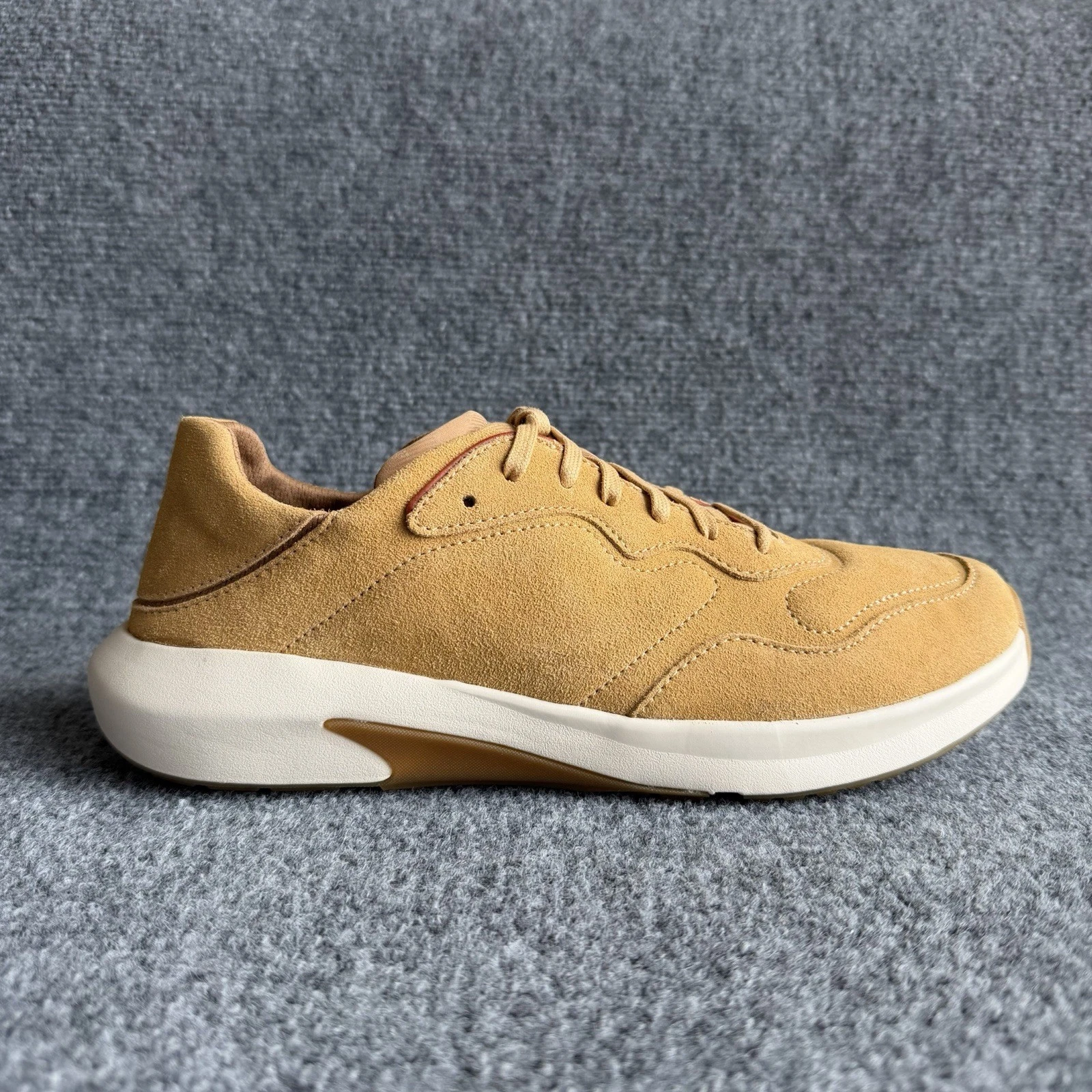 OluKai Koheo Golden Sand Suede Sneakers Men’s Size 10.5 Comfort Lifestyle Shoes