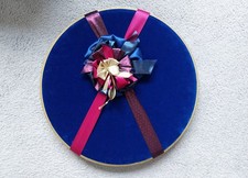 Schöne große alte Sarotti-Pralinenschachtel, leer, ca. 50 cm Ǿ