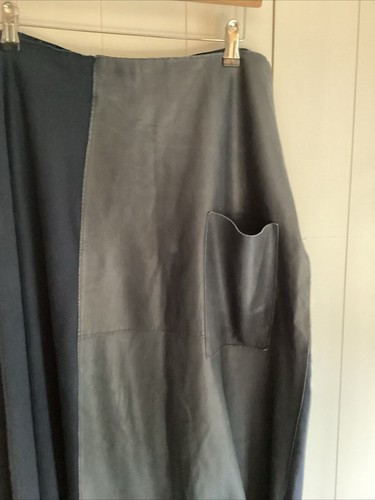 OSKA Stunning Navy 100 % Cotton / Leather Look Front Drop Crotch Sz 2 12/14 Trs - Picture 4 of 5