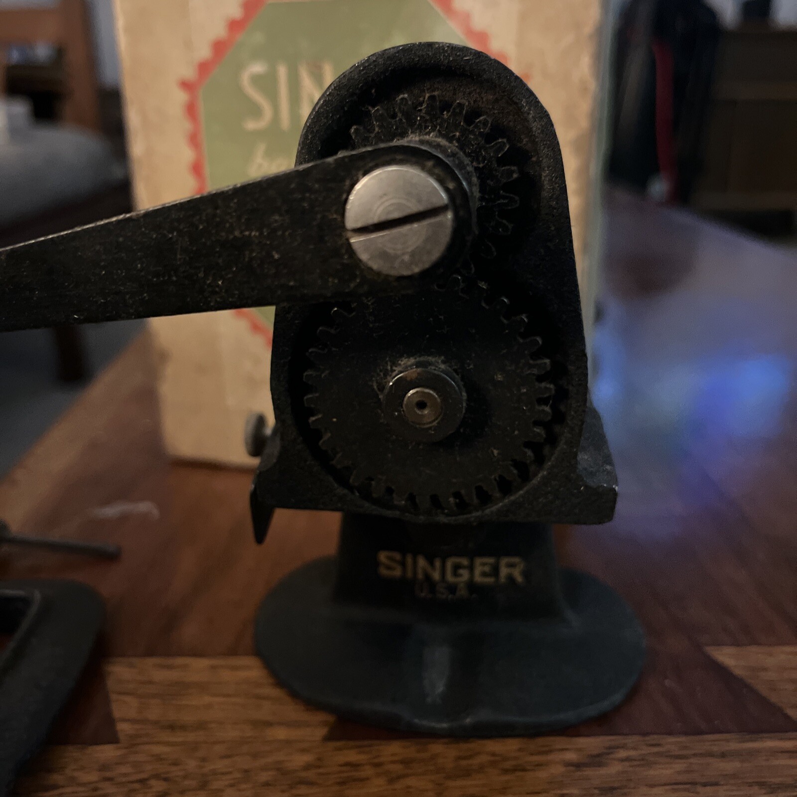 Vintage Singer BallBearing Hand Operated Pinker 121379 W/ BOX eBay