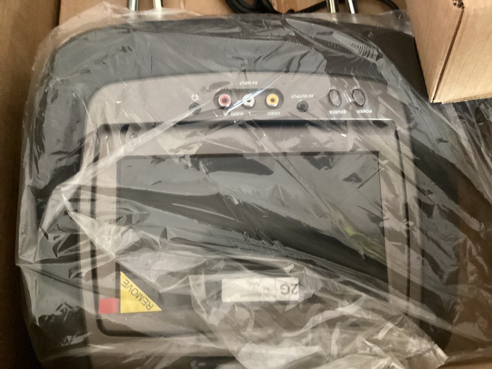 HEADREST VIDEO MONITOR FOR GM 20072014 SILVERADO SIERRA AND SUV/P/UP