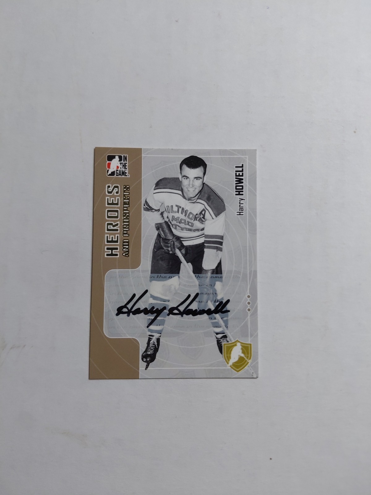 2005-06 In the Game Heroes and Prospects - Autographs Harry Howell #A-HH (AU)