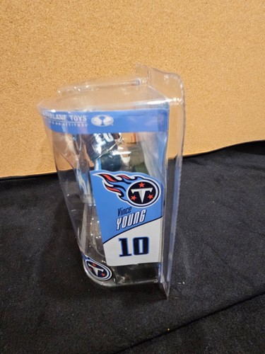 McFarlane Series 15 NFL Vince Young Titans Blue Pants CHASE FIGURE - Picture 3 of 5
