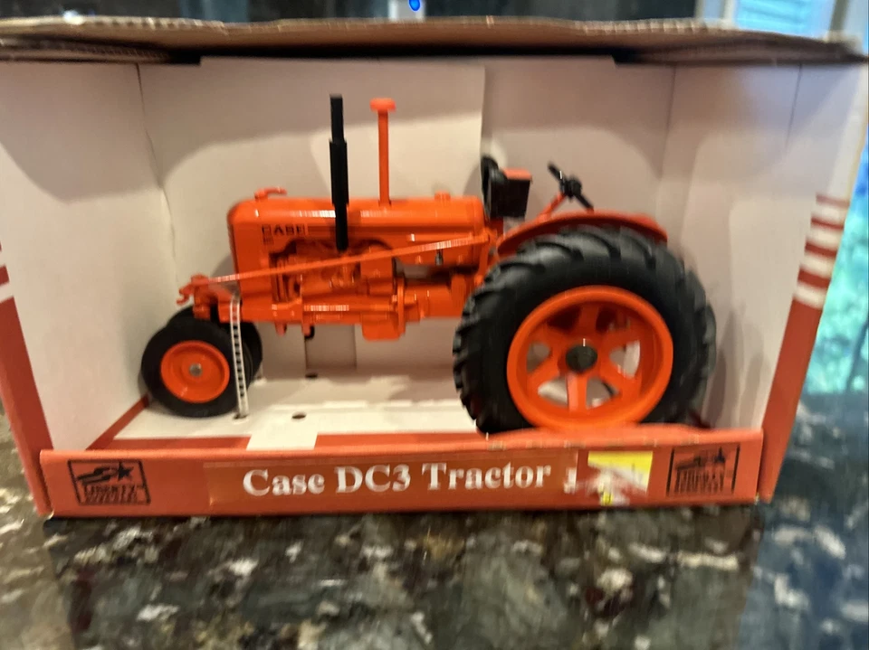 Liberty Case DC3 1/16 Scale Tractor MIB. - Image 2 of 4